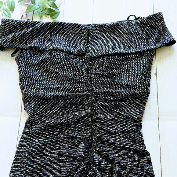 Xscape Evenings Women Metallic Sparkle Gown SIZE 4 Off The Shoulder Black - Picture 7 of 12